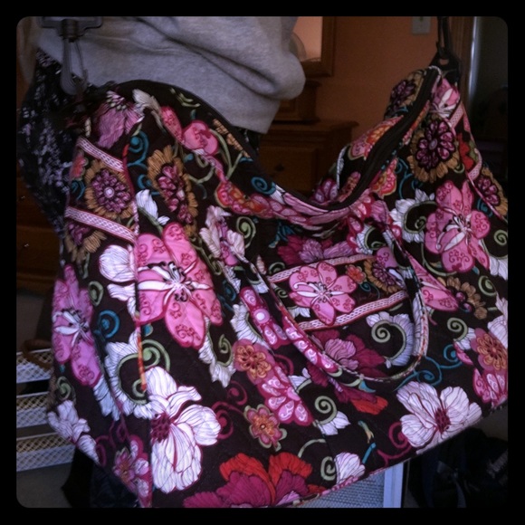 Vera Bradley overnight bag - Picture 2 of 3